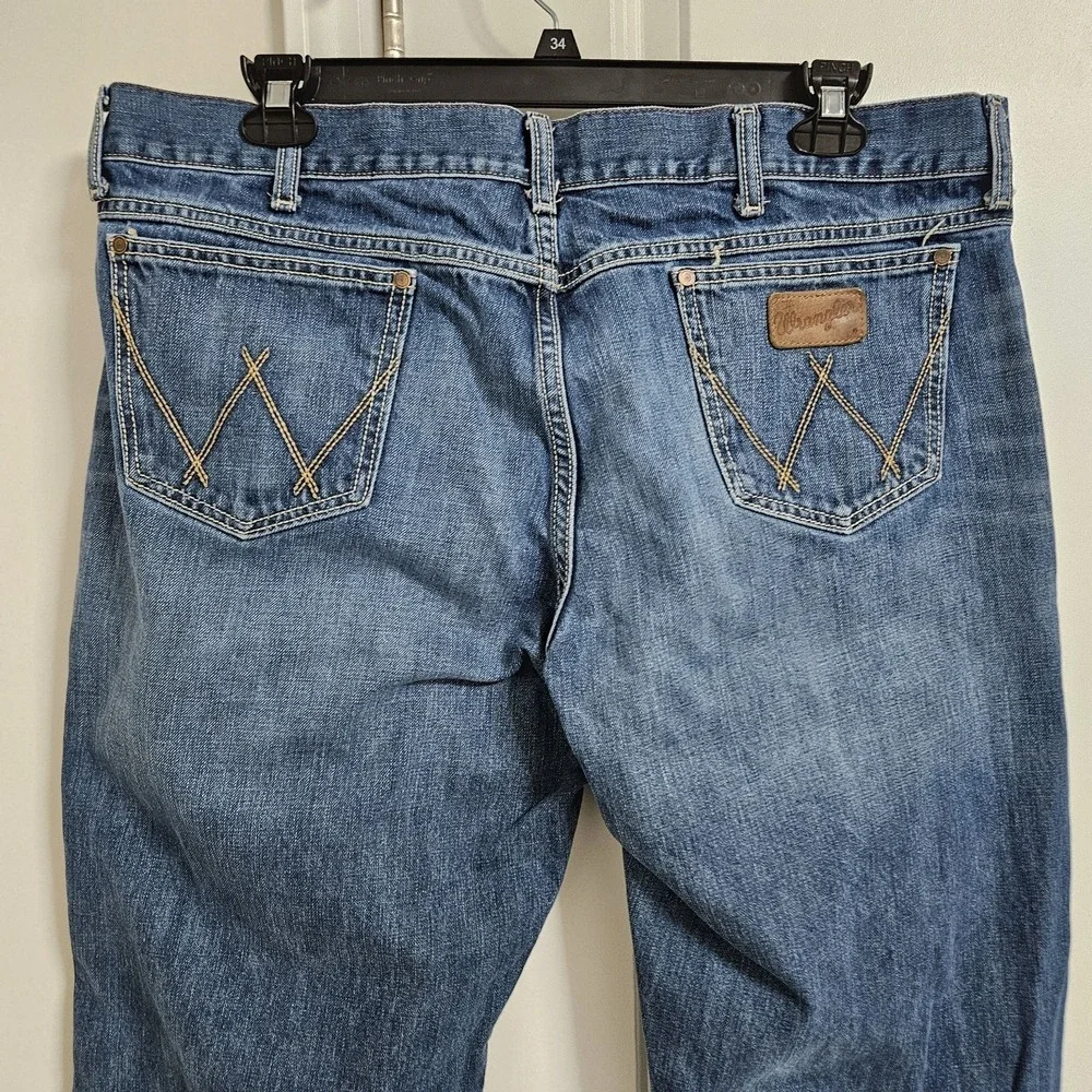 Wrangler Retro Relaxed Fit Jeans Mens 40x34 Blue WRT20RT Straight Leg Western